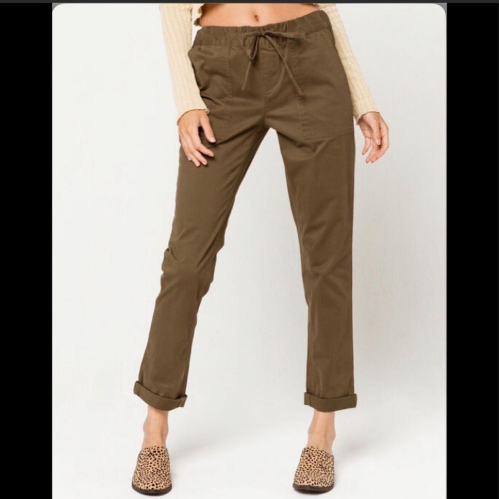 Sky and Sparrow Twill Olive green